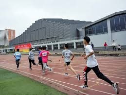 客战塞尔塔戴帽，莱万巴萨生涯第4次上演帽子戏法