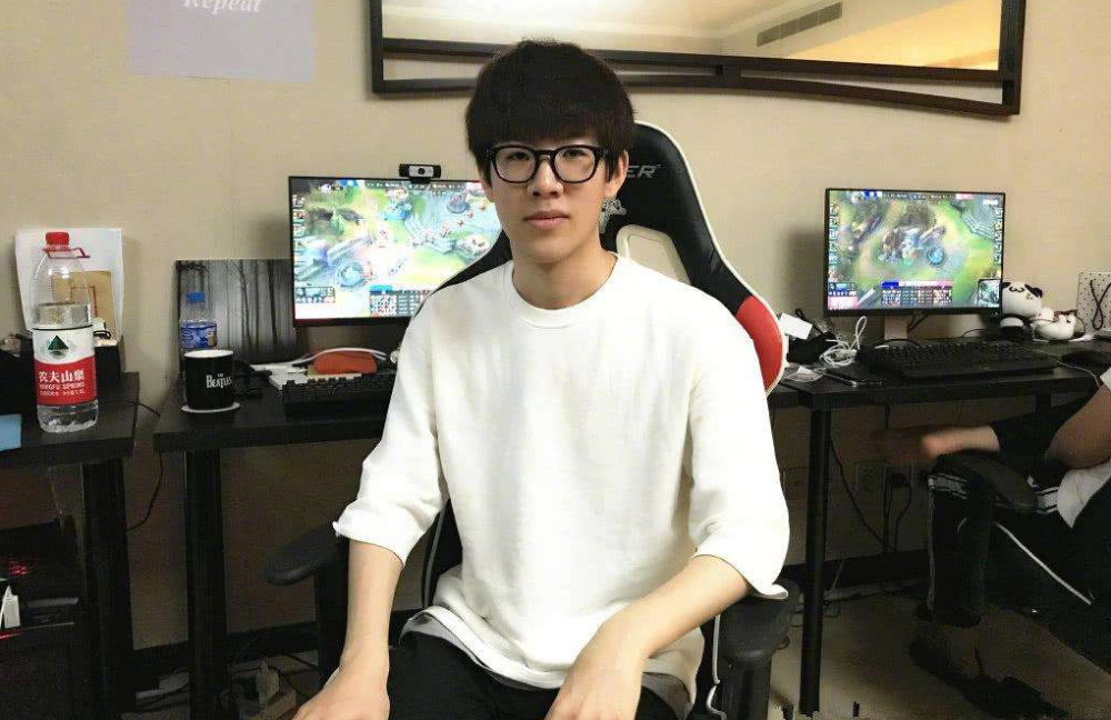 非完全同构